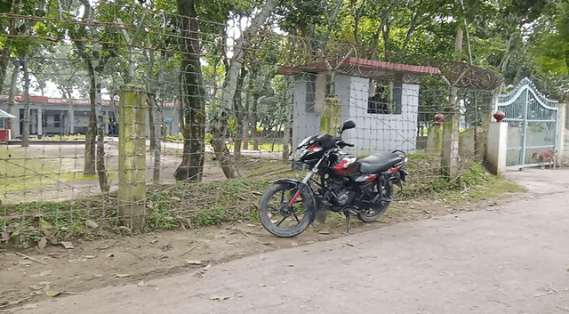 গাংনীতে প্রবাসীকে আটকের চেষ্টা বিজিবির, গ্রামবাসীর বাঁধা