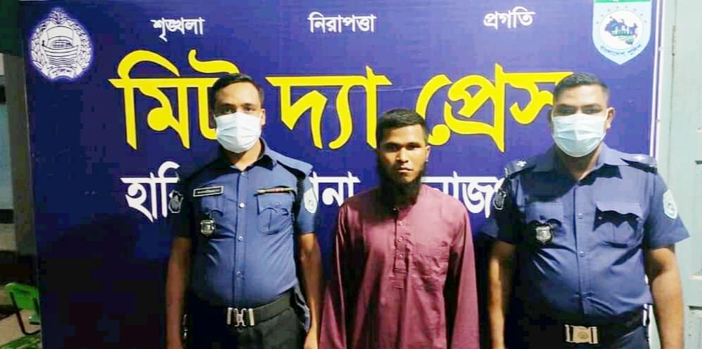 হিলিতে ছাত্রকে বলৎকারের অভিযোগে মাদ্রাসা শিক্ষক গ্রেফতার