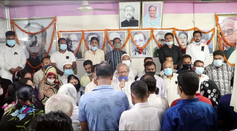 ২১ আগস্ট শহীদদের স্মরণে নওগাঁয় আলোচনা সভা