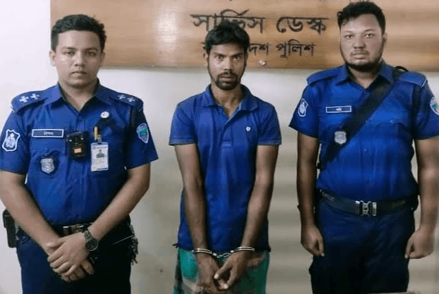 স্ত্রীকে প্রকাশ্যে নির্যাতনের ভিডিও ভাইরাল, আটক স্বামী
