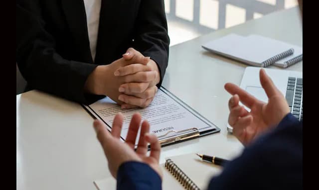 ইন্টারভিউতে অদ্ভুত প্রশ্ন নারীকে, ক্ষতিপূরণ দিল ৩ লাখ