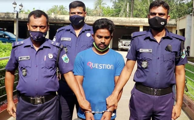আইজিপির নামে হোয়াটসআপ-ফেসবুক খুলে প্রতারনা, যুবক আটক