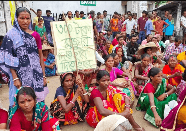 অবশেষে চা-শ্রমিকদের কর্মবিরতি প্রত্যাহার, আগের মজুরিতে কাজের সিদ্ধান্ত
