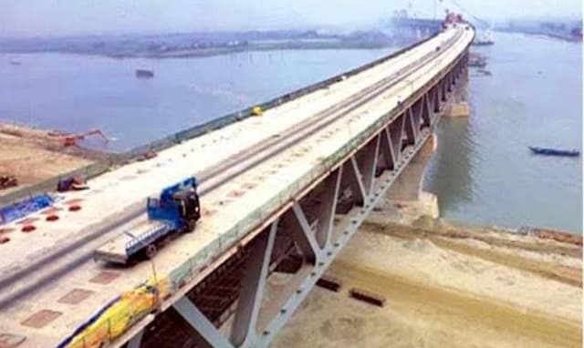 বসল পদ্মা সেতুর শেষ স্ল্যাব ,পূর্ণাঙ্গ রূপ পেল সড়কপথ