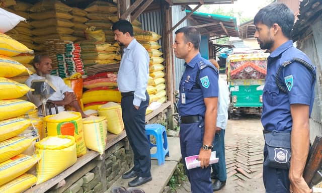 ভূরুঙ্গামারীর চার প্রতিষ্ঠানকে অর্ধ লক্ষ টাকা জরিমানা