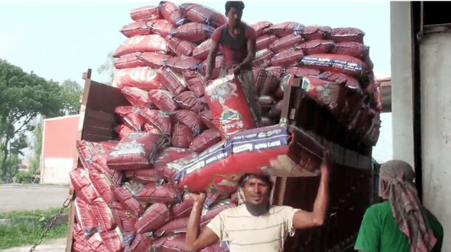 হিলি স্থলবন্দরে চাল আমদানি শুরু