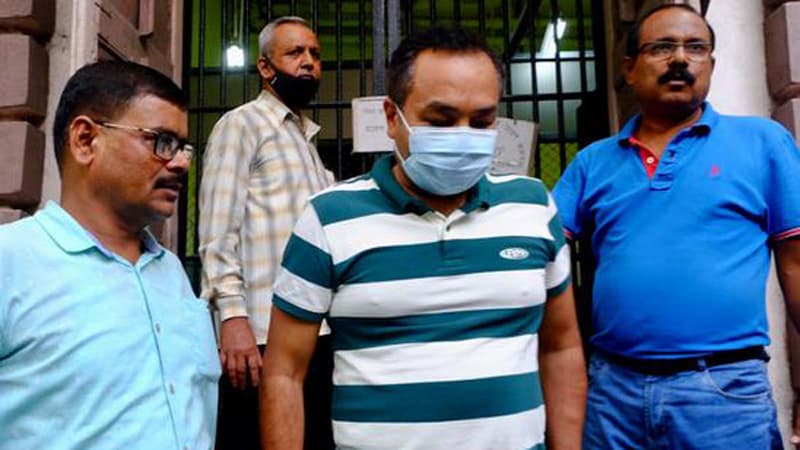 গ্রেপ্তার পি কে'র ২ নারী সহযোগী, দুপুরে সংবাদ সম্মেলন