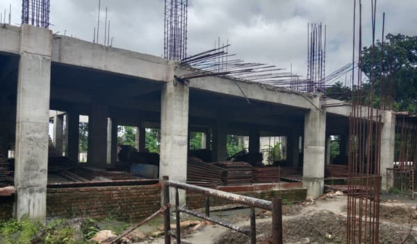 সরাইলে ১০কোটি টাকার কাজ ফেলে পালিয়েছে ঠিকাদার