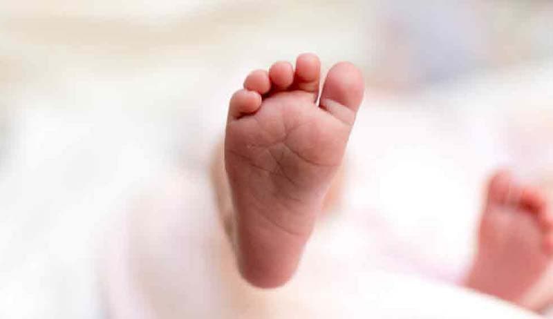 বিয়ের আগে সন্তান হওয়ায় ছুড়ে ফেলে খুন সদ্যজাত কন্যা