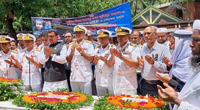 বঙ্গবন্ধুর সমাধিতে নৌ-প্রতিমন্ত্রীর শ্রদ্ধাঞ্জলি