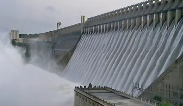 বৈজ্ঞানিক নিয়মে এখন গেট খোলাই থাকার কথা, বলছে পাউবো !