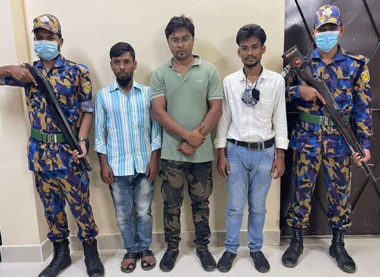 উখিয়ার বালুখালীতে ভূয়া এএসপি সহ আটক ৩
