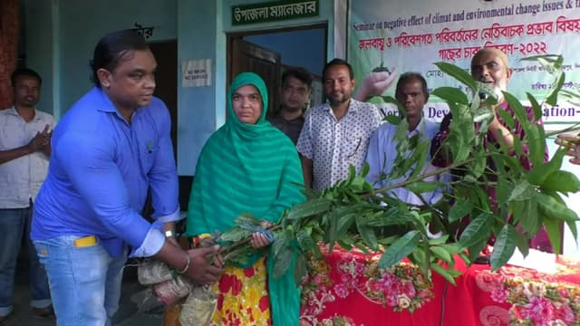 হিলিতে জলবায়ু পরিবর্তনের নেতিবাচক প্রভাব বিষয়ক সেমিনার