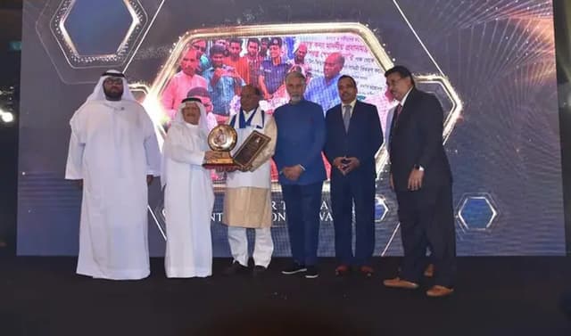 মাদার তেরেসা অ্যাওয়ার্ড পেলেন এমপি মহিব