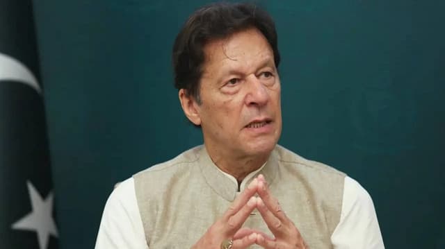 ইমরান খানের কারাদণ্ডের রায় স্থগিত