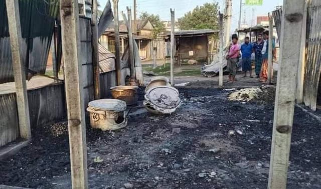 ঝিনাইদহে  ইউনিয়ন আওয়ামী লীগের অফিসে আগুন