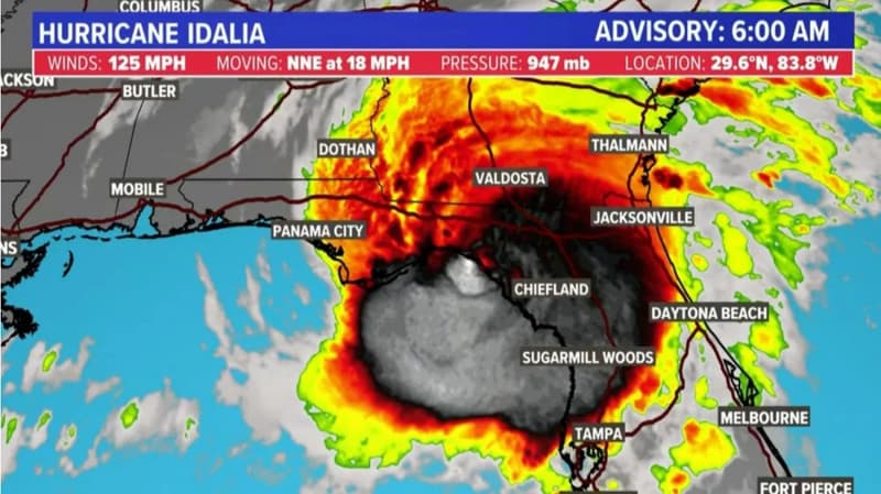 হারিকেন ইডালিয়া আঘাত হেনেছে যুক্তরাষ্ট্রে