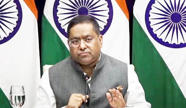 শেখ হাসিনাকে ফেরত পাঠানো নিয়ে যা বলছে নয়াদিল্লি