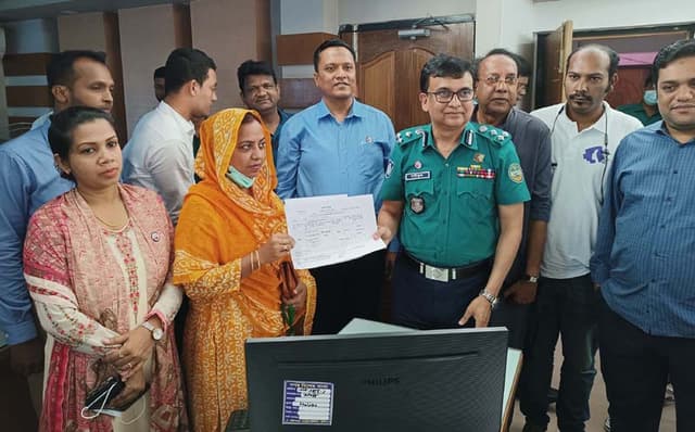 বরিশালে ওয়ান স্টপ পুলিশ ক্লিয়ারেন্স সার্ভিস চালু