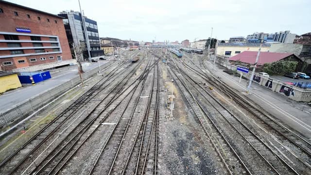 ইতালিতে ট্রেনে কাটা পড়ে নিহত ৫, আহত ২