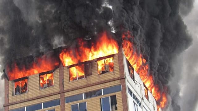 দক্ষিণ আফ্রিকায় বহুতল ভবনে ভয়াবহ আগুন, নিহত ৫২