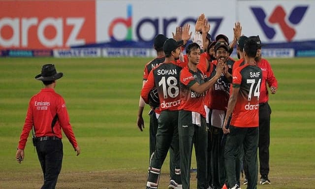 ৬০ রানে অলআউট নিউজিল্যান্ড
