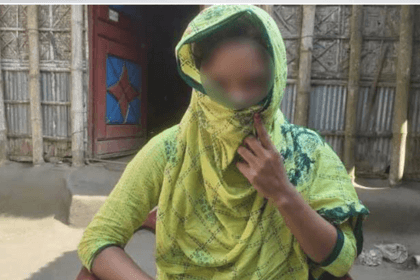 স্বামীকে তালাকের পর একই কাজী অফিসে ১১ বছর আগের প্রেমিককে বিয়ে