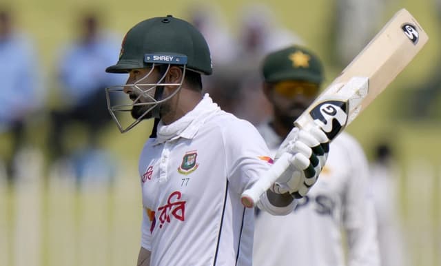 চার মেরে লিটনের লড়াকু সেঞ্চুরি, লিডের স্বপ্ন দেখছে বাংলাদেশ