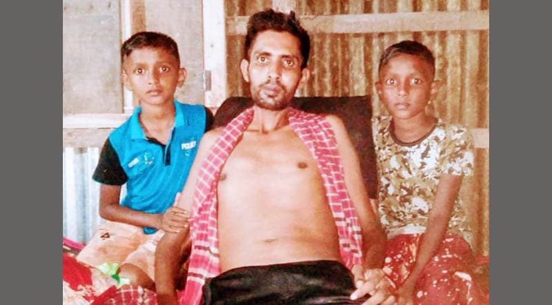ক্যান্সার আক্রান্ত দু-সন্তানের বাবা জাহিদ বাঁচতে চায়