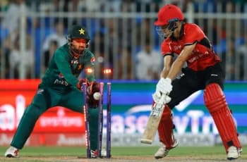 খুচরা রানও করতে পারল না হংকং, সুপার ফোরে পাকিস্তান