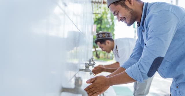 কৃত্রিম দাঁত থাকলে যেভাবে অজু-গোসল করতে হবে