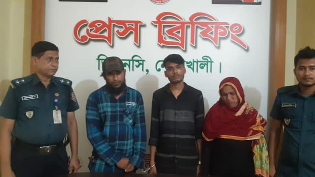 এক্স-রেতে নারীর পেটে মিলল ১৯০০পিস ইয়াবা