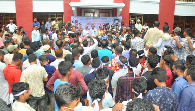 যুবদল নেতা শাওন হত্যার প্রতিবাদে বরিশালে বিএনপির সমাবেশ