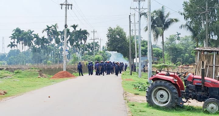 কিশোরগঞ্জে বিএনপি-পুলিশ সংঘর্ষ, পুলিশসহ ২ শতাধিক আহত
