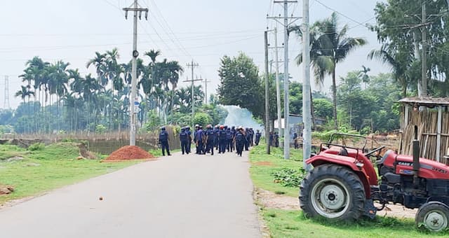 কিশোরগঞ্জে বিএনপি-পুলিশ সংঘর্ষ, পুলিশসহ ২ শতাধিক আহত