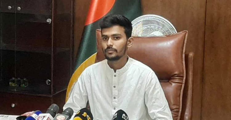 দেশের ওষুধ ও পোশাকের বাজার দখলের ষড়যন্ত্র হচ্ছে: আসিফ মাহমুদ