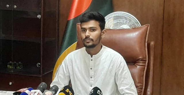 দেশের ওষুধ ও পোশাকের বাজার দখলের ষড়যন্ত্র হচ্ছে: আসিফ মাহমুদ