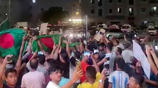 ক্ষমা পেলেন আমিরাতে বিক্ষোভ করা সেই ৫৭ বাংলাদেশি