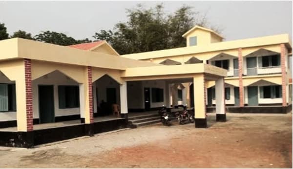 চেয়ারম্যান অনুপস্থিত থাকায় ঝালকাঠির ৯ ইউপির দায়িত্বে যারা