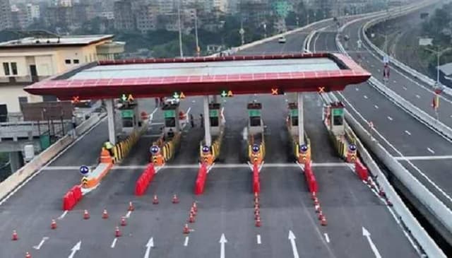 এলিভেটেড এক্সপ্রেসওয়ে: প্রথম দিনেই টোল আদায় সাড়ে ১৮ লাখ