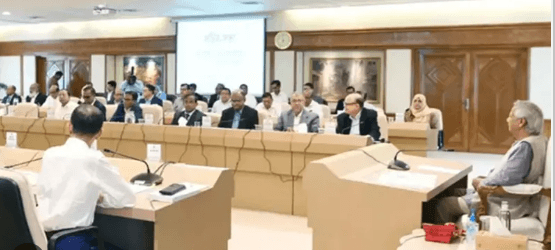 সচিবদের যেসব নির্দেশনা দিলেন প্রধান উপদেষ্টা