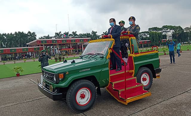 কালিয়াকৈরে আনসার মৌলিক প্রশিক্ষণের সমাপনী কুচকাওয়াজ অনুষ্ঠিত