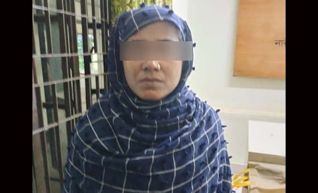 ওয়ারেন্টভুক্ত পলাতক নারী  আসামি গ্রেপ্তার