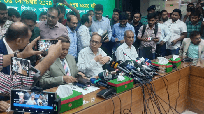 সিইসিসহ পাঁচ কমিশনারের পদত্যাগ