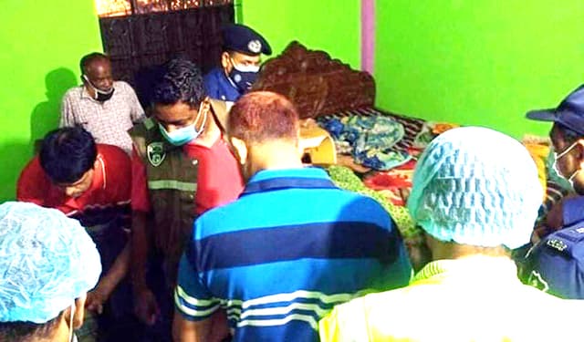 কুমিল্লায় বসতঘরে স্বামী-স্ত্রীর লাশ উদ্ধার, আটক পুত্রবধূ