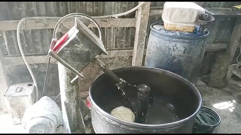 অস্বাস্থ্যকর পরিবেশে খাদ্য প্রস্তুতের দায়ে ৫ ব্যবসায়ীকে জরিমানা