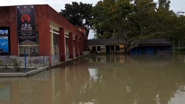 টাঙ্গাইলে পানির নিচে বিদ্যালয়, ক্লাসে ফেরা নিয়ে শিক্ষার্থীদের সংশয়