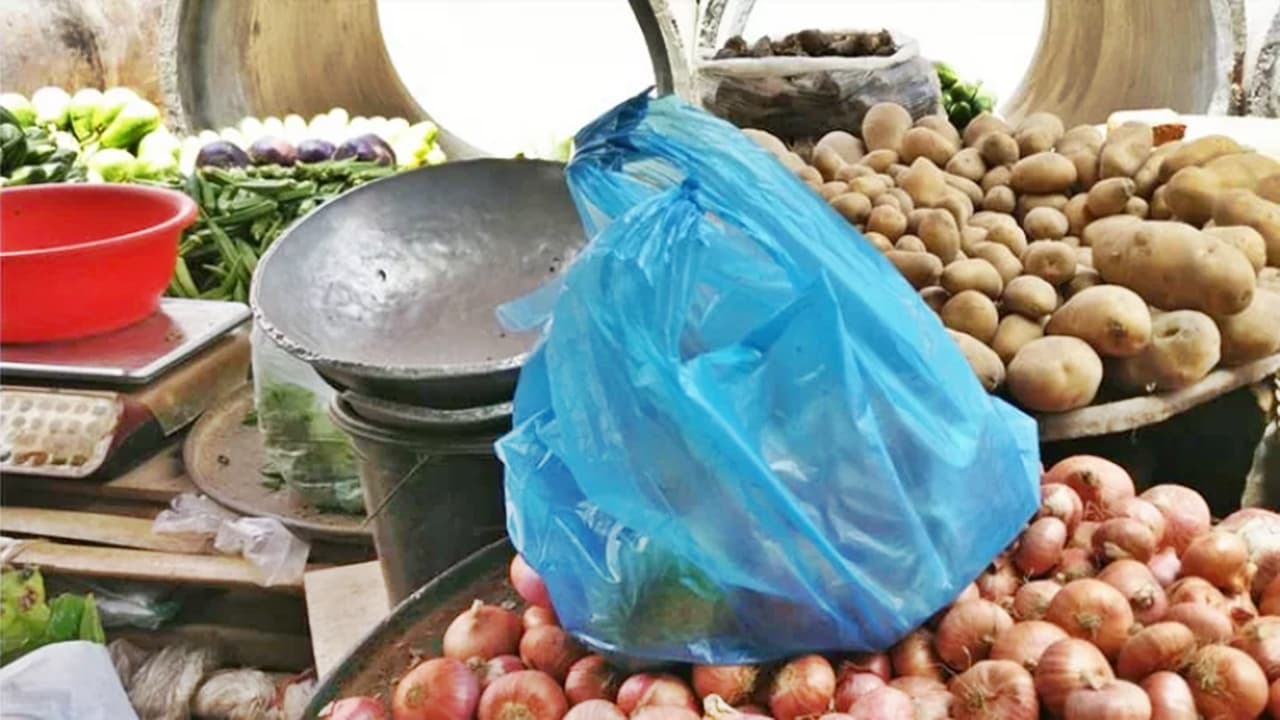 অক্টোবর থেকে সুপারশপে পলিথিনের ব্যবহার বন্ধ ঘোষণা