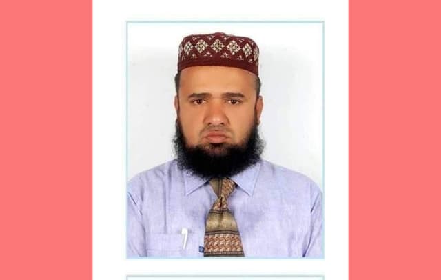 হাকিমপুরে উপজেলা পর্যায়ে মহিদুল ইসলাম শ্রেষ্ঠ শিক্ষক নির্বাচিত