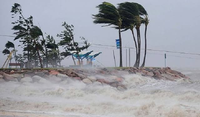 ১৫ জেলায় জলোচ্ছ্বাসের শঙ্কা